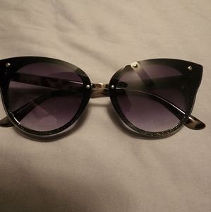 CATEYE SUNGLASSES